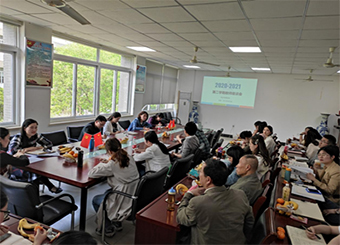 财会与金融学院组织召开期中教师及学生座谈会